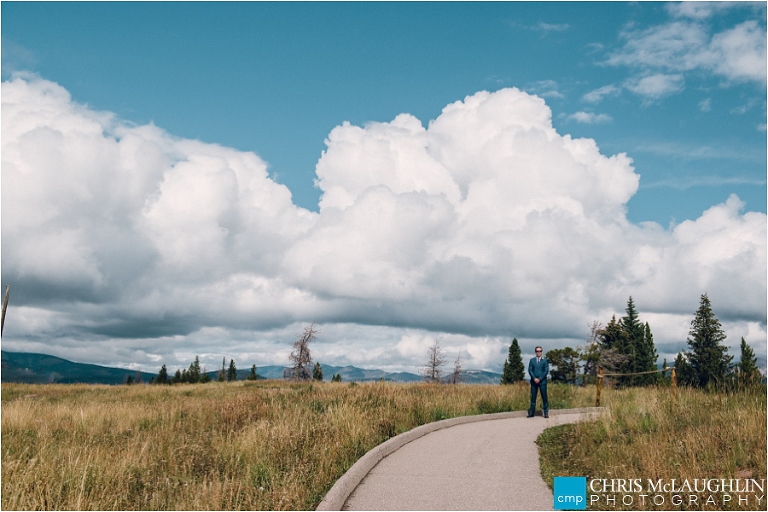 09 Waiting on the bride