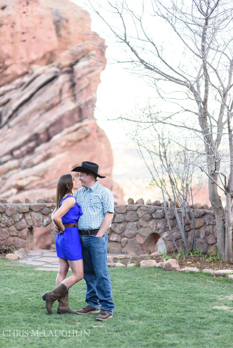 red rocks engagement picture